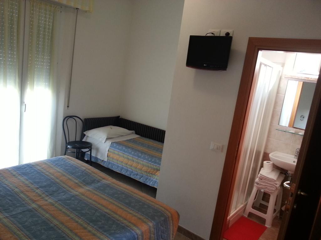 Hotel Trinidad Rimini Eksteriør billede