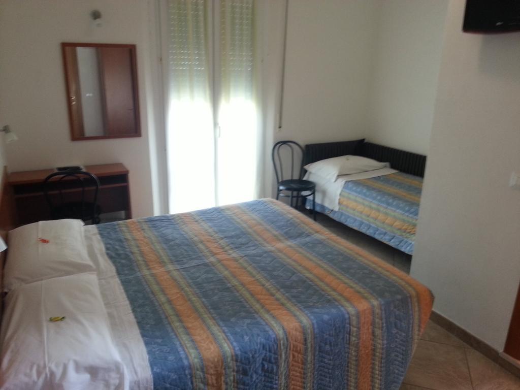 Hotel Trinidad Rimini Eksteriør billede