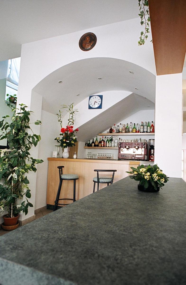 Hotel Trinidad Rimini Eksteriør billede