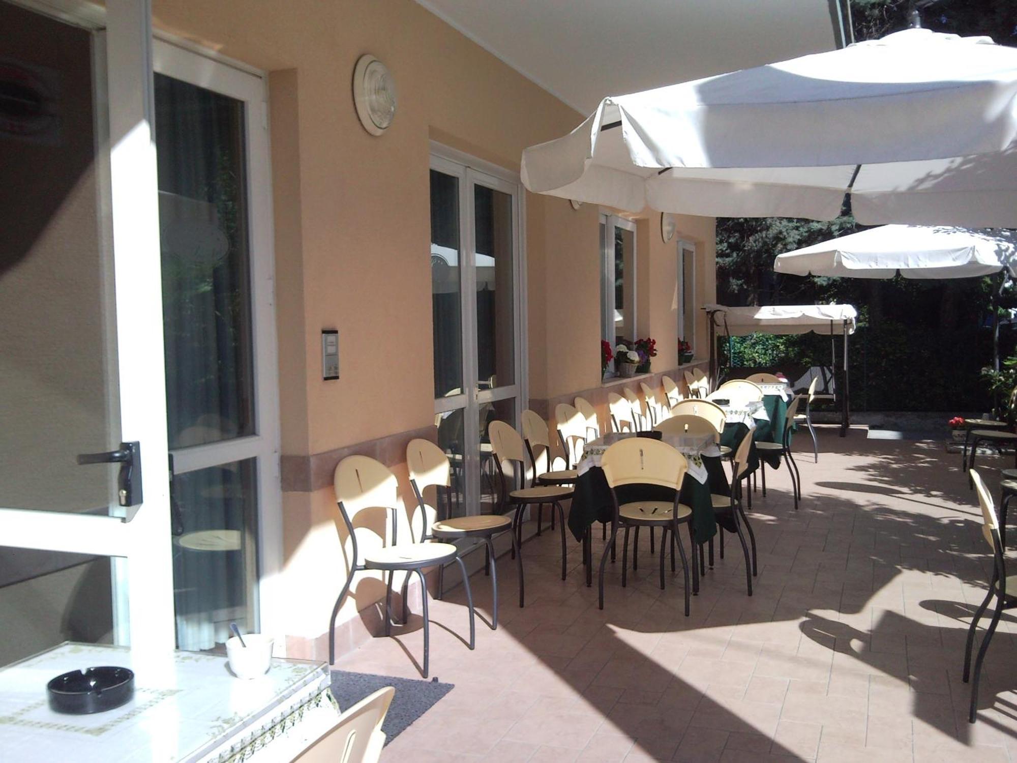 Hotel Trinidad Rimini Eksteriør billede