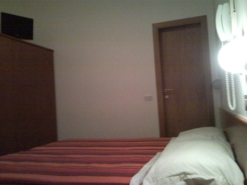 Hotel Trinidad Rimini Eksteriør billede