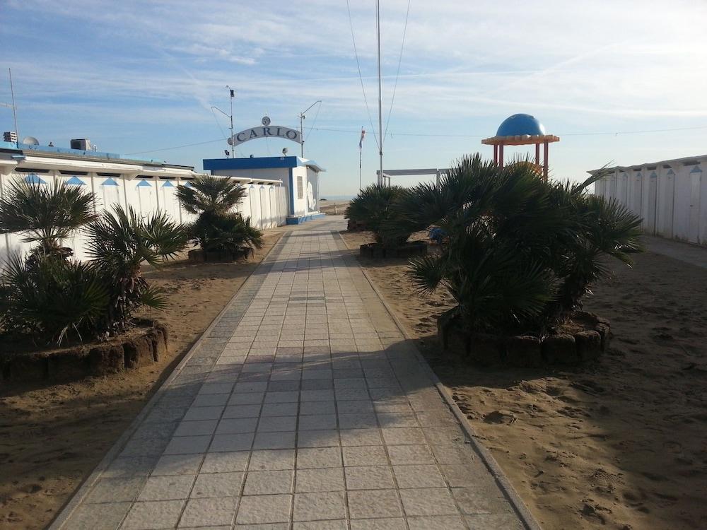 Hotel Trinidad Rimini Eksteriør billede